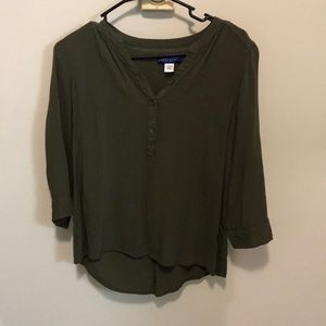 Dark green 3/4 sleeve shirt